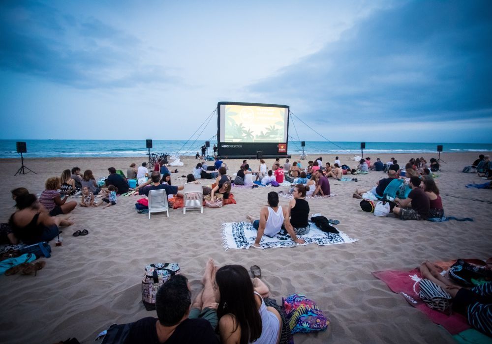 outdoor cinema in barcelona